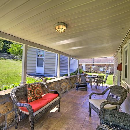 Cozy Damascus Cottage With Porch And Trail Access! Exterior photo