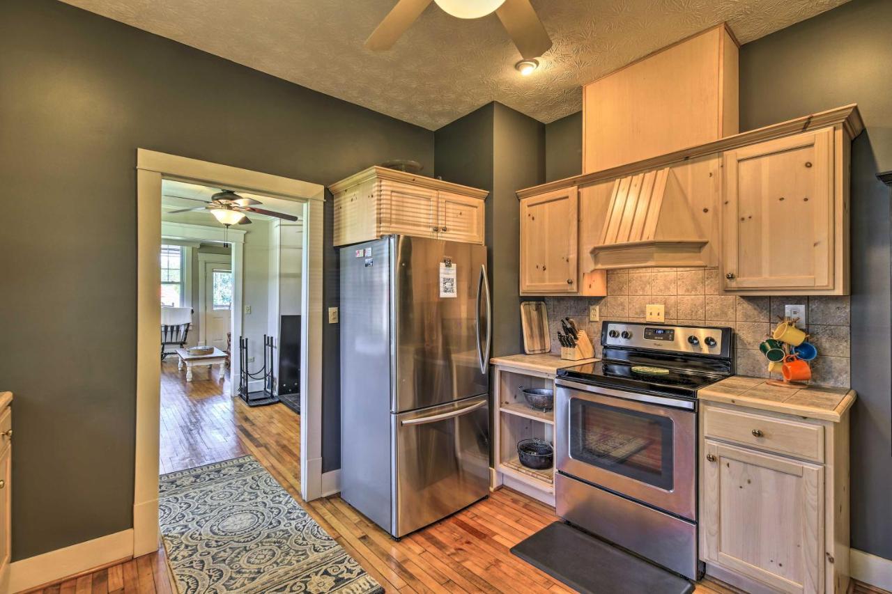 Cozy Damascus Cottage With Porch And Trail Access! Exterior photo